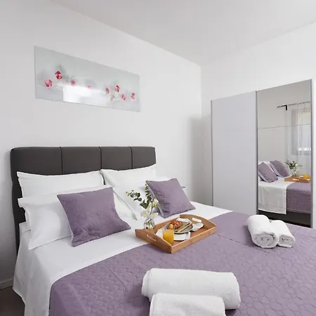 Holiday home Adelinda Maslenica